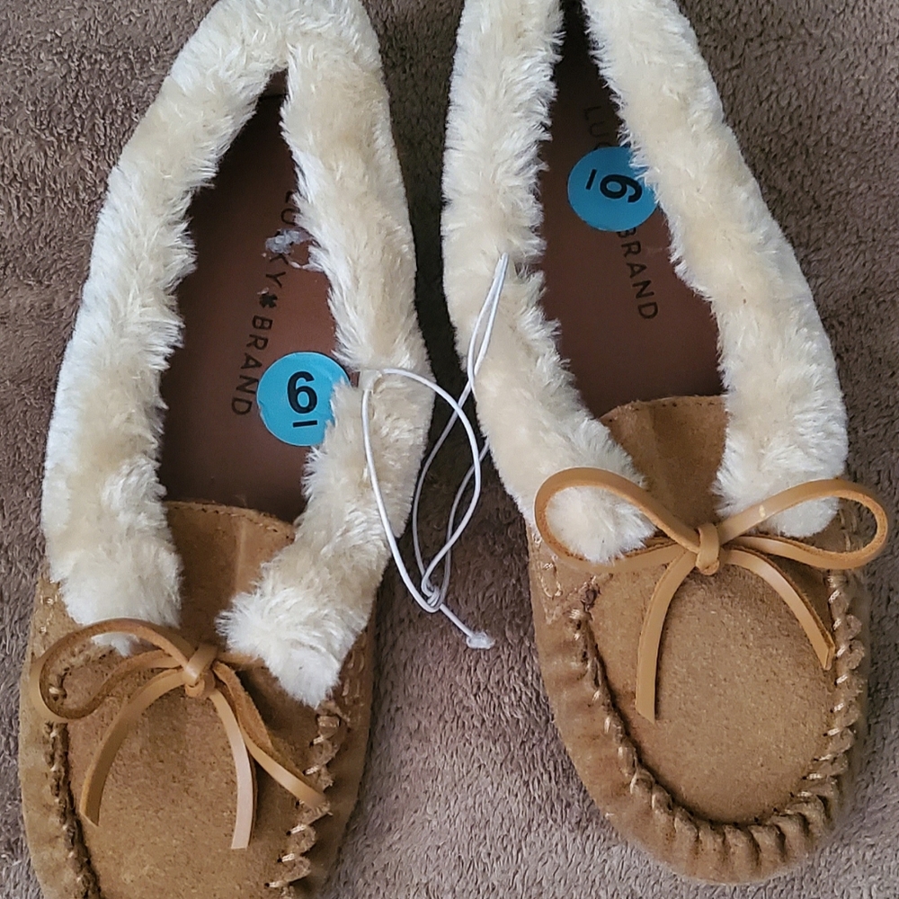 Fur trim Moccasins